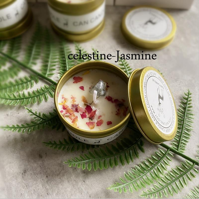 Essential Oil Scented Soy Wax Candle With Natural Rough Crystal And Dried Flowers